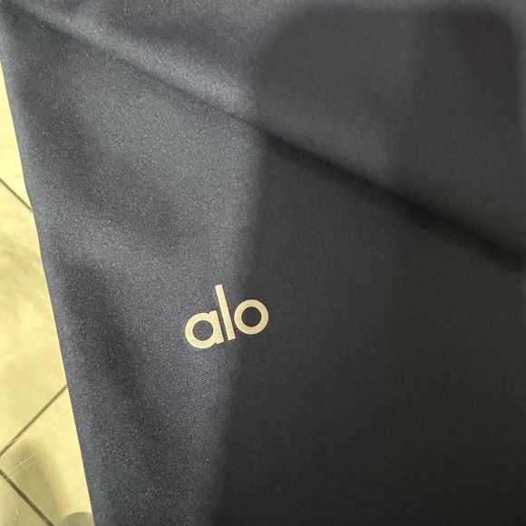 Alo yoga. Airlift Hr - Picture 6 of 16